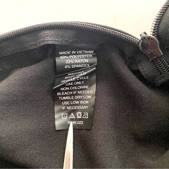 Black Pants Sz 8 Flat Front Tapered Leg Dress Career Business Casual Work - Picture 7 of 11